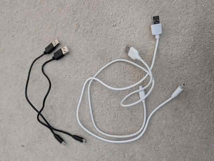 Photo of free 4 cables (Cranham Gate GL3) #1