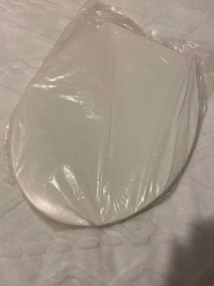 Photo of free Loo seat (Cheshunt EN7) #1