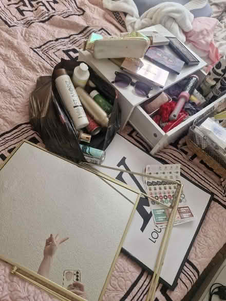 Photo of free bundle (Hanworth RG12) #1