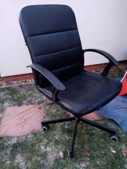 Photo of free Office Chair (Mytchett GU16) #1