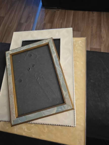 Photo of free Small photo frames (Hengoed cf82 7fu) #1