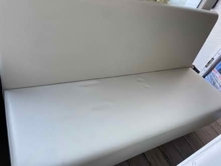 Photo of free seats and table (Coleridge Ward CB1) #1