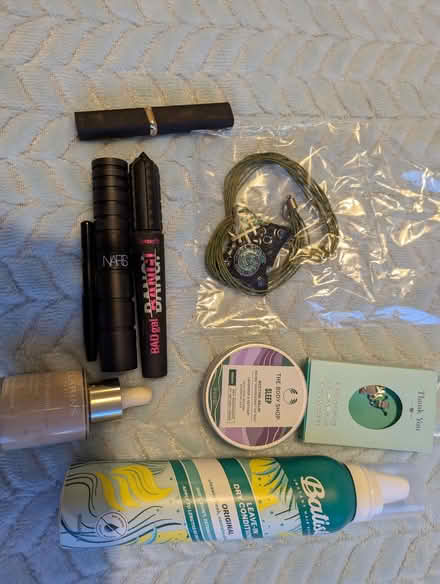 Photo of free Make up/jewellery (Barkingside IG6) #1