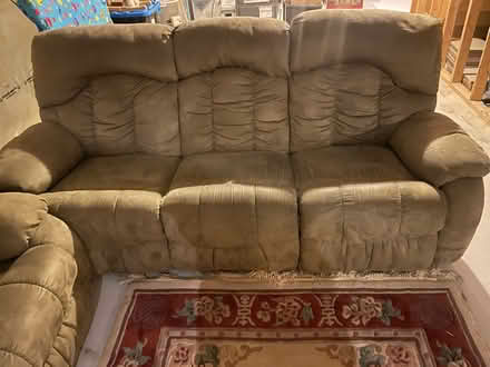 Photo of free Reclining sofa set (Kennedy/16th in Markham) #1