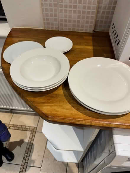 Photo of free Glass plate (Little Hallam DE7) #1