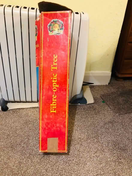 Photo of free Fibre optic Xmas tree (By Oakleigh Park station EN4) #2