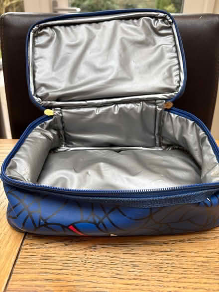 Photo of free Smiggle lunch box (Southfields SW19) #3