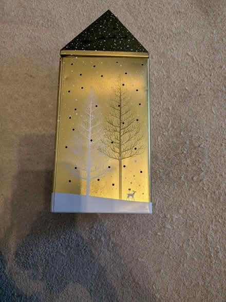 Photo of free Light up biscuit tin / Xmas dec (Forest Hill) #1