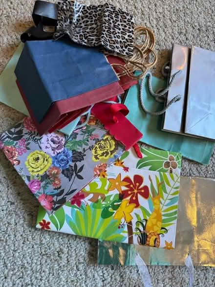 Photo of free Assorted Gift Bags (Palm Beach Rd, Stuart) #1