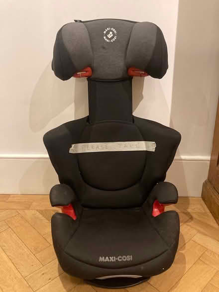Photo of free Child car seat (Hackney E8) #1