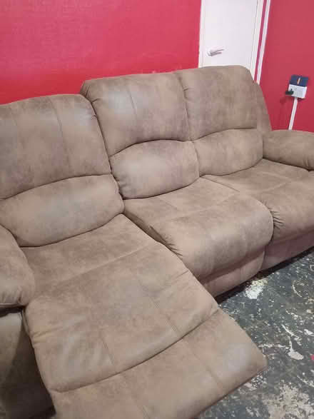 Photo of free Swade 3 seater recliner (Scunthorpe DN15) #1