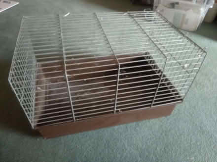 Photo of free small animal cage - pet guinea pig or similar (Hollingbury BN1) #1