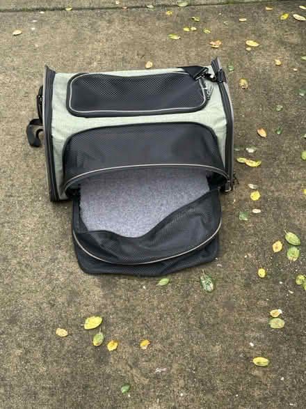 Photo of free Soft carrier for smalldog or cat (Oakland/Berkeley) #3