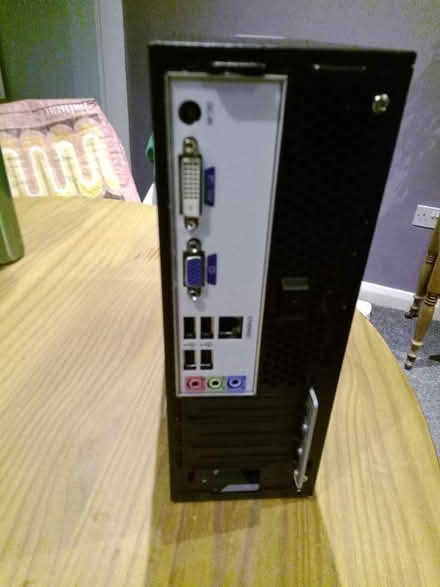 Photo of free Desktop Computer with Zorin Linux (Walton on the Hill L4) #2