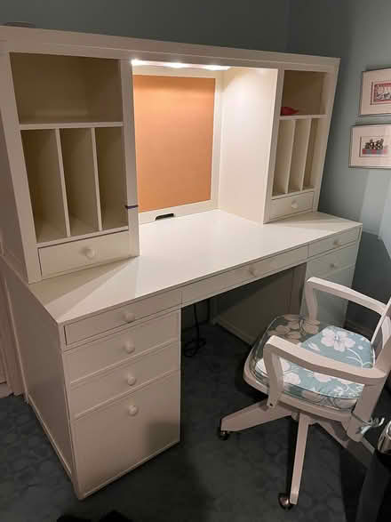 Photo of free White bedroom furniture (VIenna near Meadowlark Gardens) #1