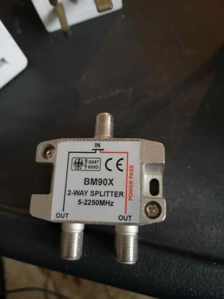 Photo of free Spilter 2-Way Satellite Splitter With LNB Power (Southwick BN42) #1