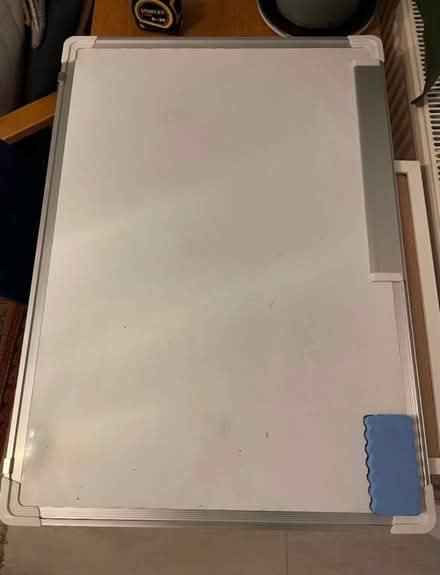 Photo of free Medium magnetic whiteboard (Al7 3ux) #1