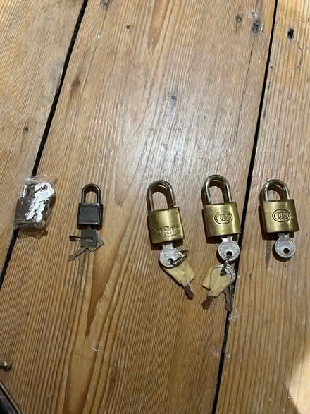 Photo of free 5 small padlocks with keys (Shoreham-by-Sea BN43) #1