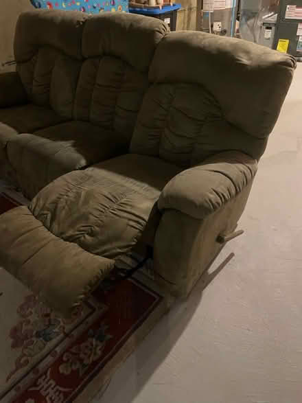 Photo of free Reclining sofa set (Kennedy/16th in Markham) #3