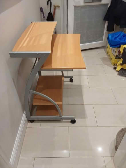 Photo of free Computer / work station with storage (Mottingham SE9) #2