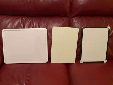 Photo of free 3 small white boards (Shelton SY3) #1