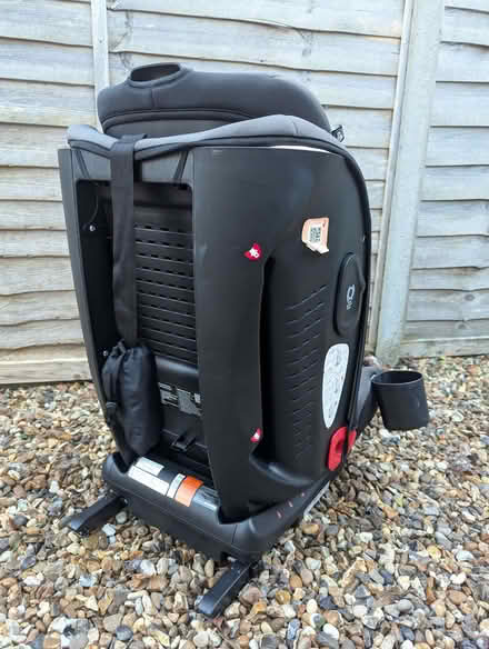 Photo of free Child's Isofix Car Seat (Napsbury AL2) #2