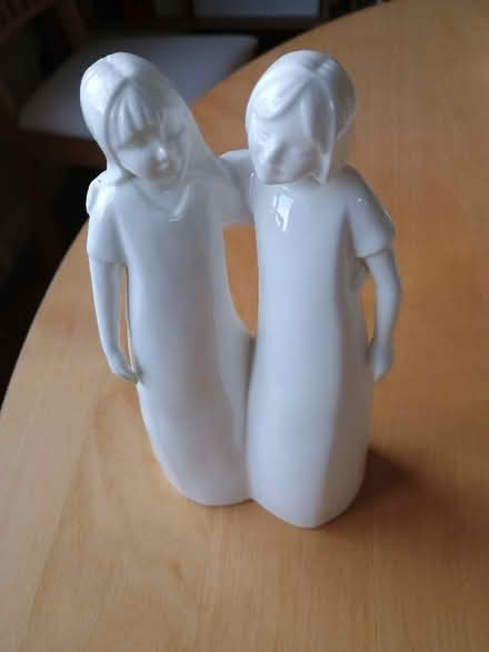 Photo of free Figurine (Bloomfield) #1