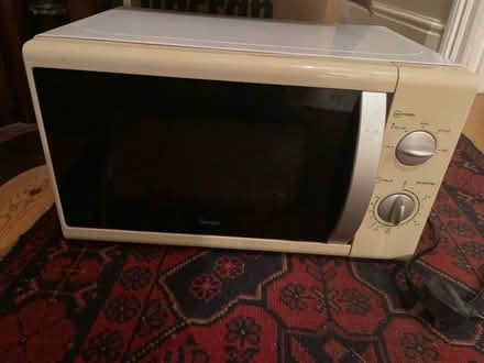 Photo of free Microwave (Summertown OX2) #1