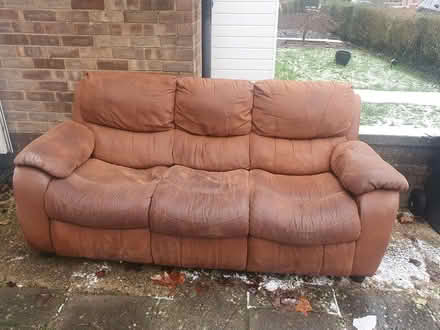 Photo of free Sofa (Hemel Hempstead HP2) #1