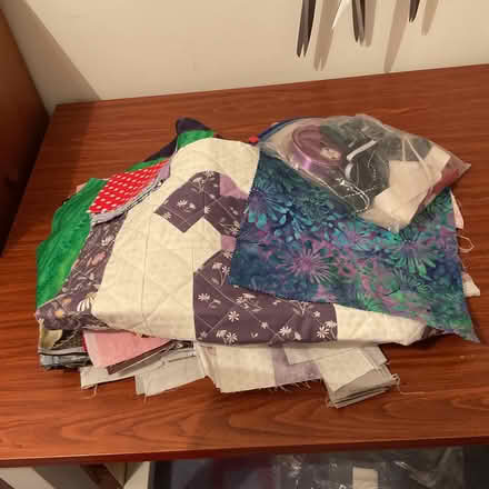 Photo of free Quilting fabric (Hillyland PH1) #1