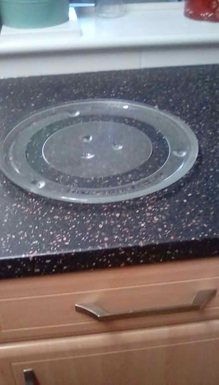 Photo of free Microwave plate (Priorslee TF2) #1