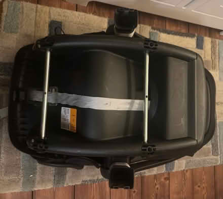 Photo of free Maxi Cosi Cabrio Fix 0-9m (SE4 1SJ) #2