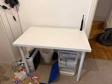 Photo of free White office desk (Hackney - E5) #4