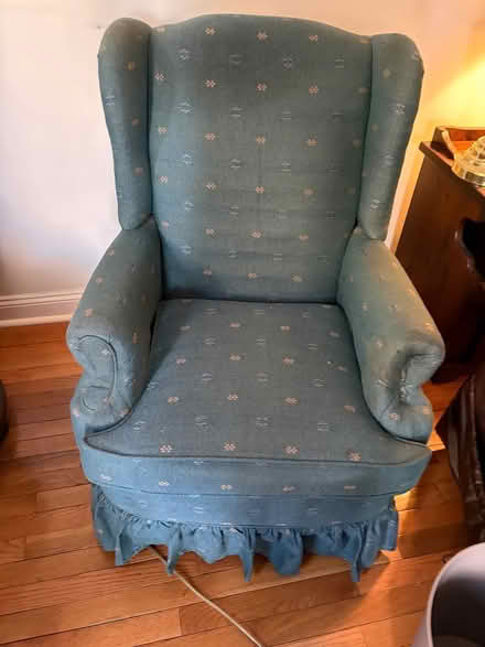 Photo of free Chairs (Hartsdale) #2