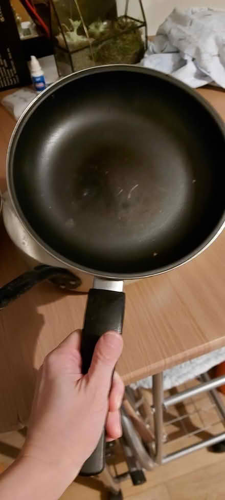 Photo of free 5 pans (M8) #2