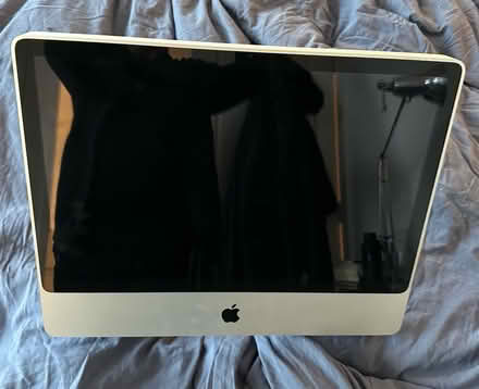 Photo of free 2009 iMac (Hampstead Heath) #1