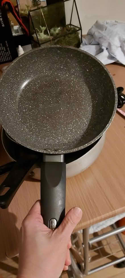 Photo of free 5 pans (M8) #4