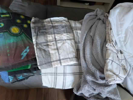 Photo of free Single bedding (yapton) #1