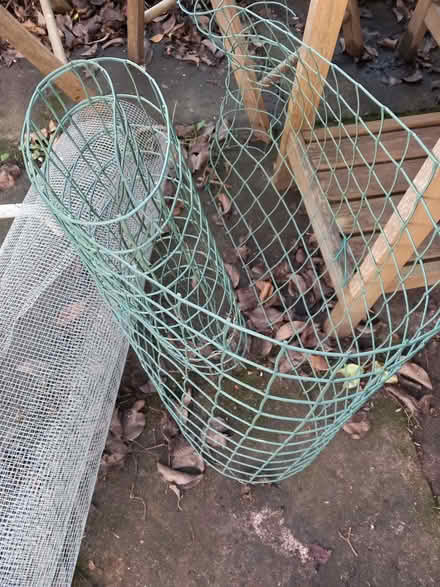 Photo of free plastic garden climber mesh (Bare LA4) #1