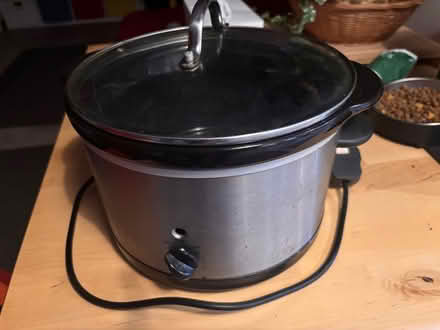 Photo of free Slow cooker 3litres (Purbrook PO7) #1