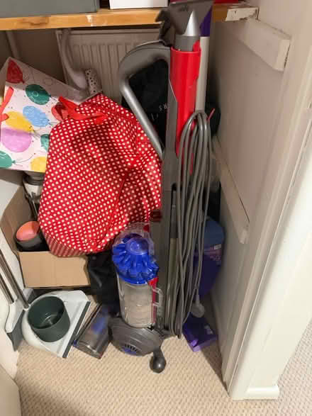 Photo of free Dyson vacuum cleaner (Winchester, SO22) #1