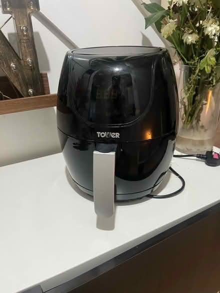 Photo of free Air fryer (Wincobank S5) #1