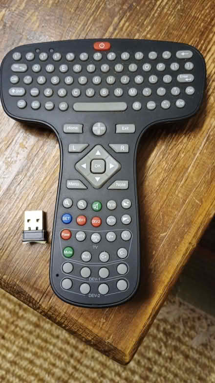 Photo of free Mystery mini keyboard/pointing device (Bolstone HR2) #1
