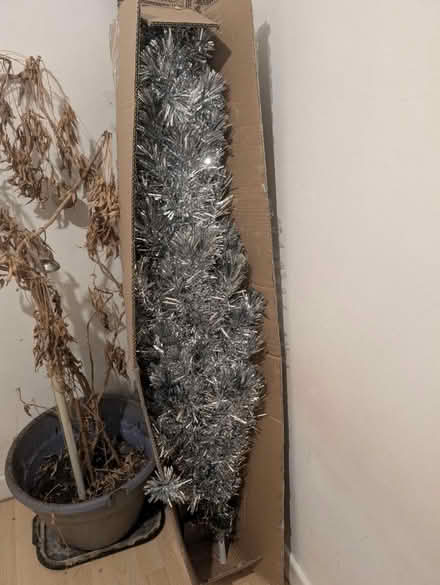 Photo of free Silver Tinsel Christmas Tree (CT19) #1