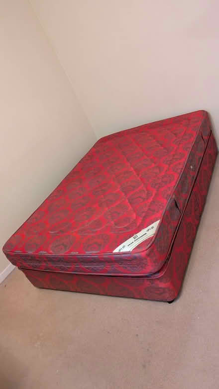 Photo of free double bed (leicester LE2 eme) #1