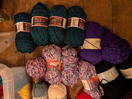 Photo of free Assorted acrylic yarn (Pilling PR3) #3