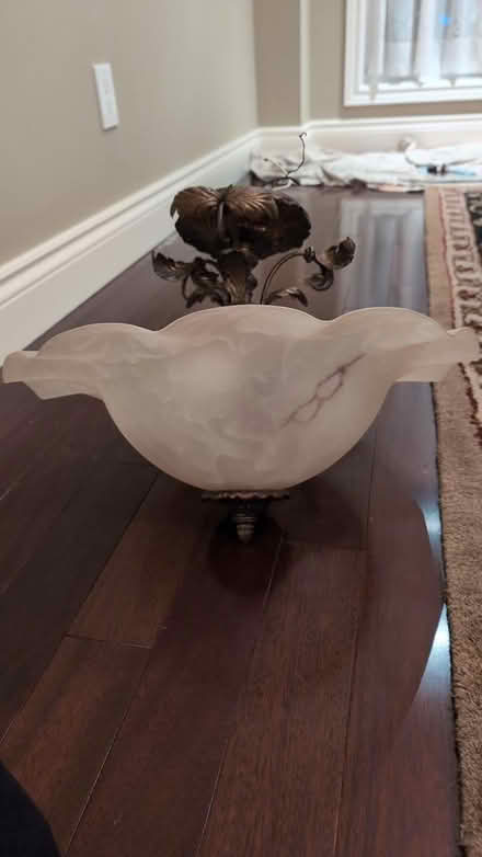 Photo of free Ceiling light (Trafalgar/River Oaks, Oakville) #1