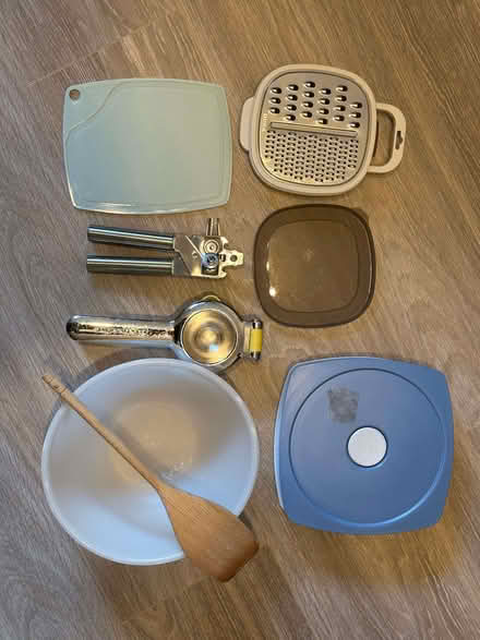 Photo of free various kitchen items (Ravenscourt Park W6) #1