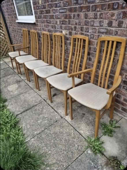 Photo of free Table (Godstone RH9) #2