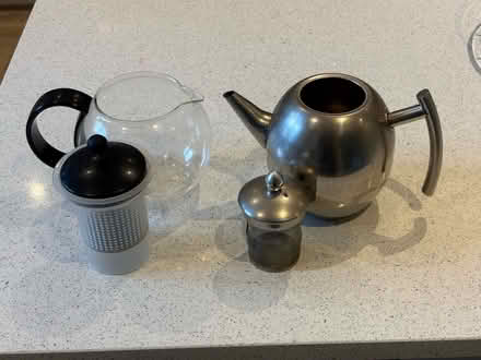 Photo of free Two tea pots (Swindon SN25) #2